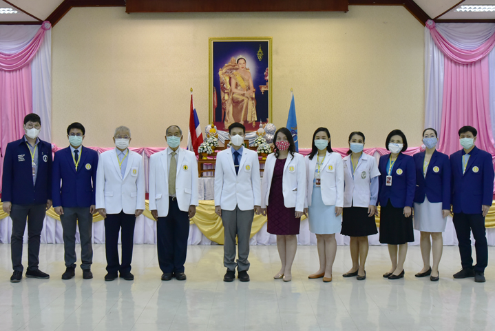 คณะแพทย์ ม.นเรศวร ร่วมพิธีเทิดพระเกียรติวันเฉลิมพระชนมพรรษา สมเด็จพระนางเจ้าสิริกิติ์ พระบรมราชินีนาถ พระบรมราชชนนีพันปีหลวง