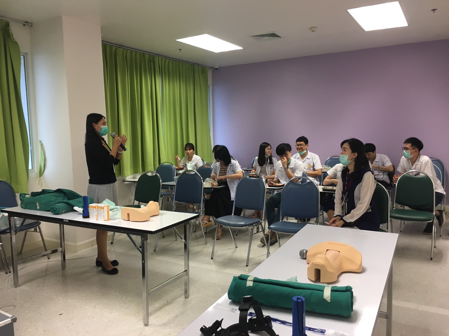 การบรรยายหัวข้อ  Tracheostomy care