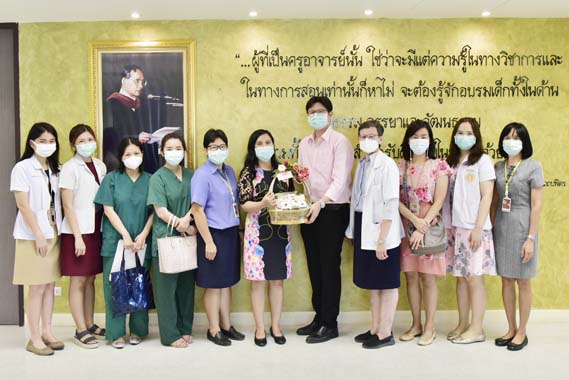 ขอแสดงความยินดีกับ ผู้ช่วยศาสตราจารย์แพทย์หญิงพิริยา นฤขัตรพิชัย  เนื่องในโอกาสดำรงตำแหน่งคณบดีคณะแพทยศาสตร์