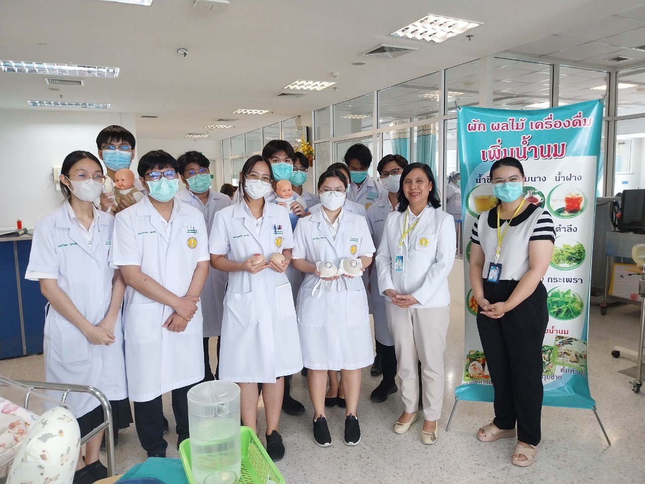 กิจกรรมบริการวิชาการให้ความรู้สู่ชุมชนแก่มารดาหลังคลอด เรื่อง การดูแลมารดาหลังคลอดและการคุมกำเนิด