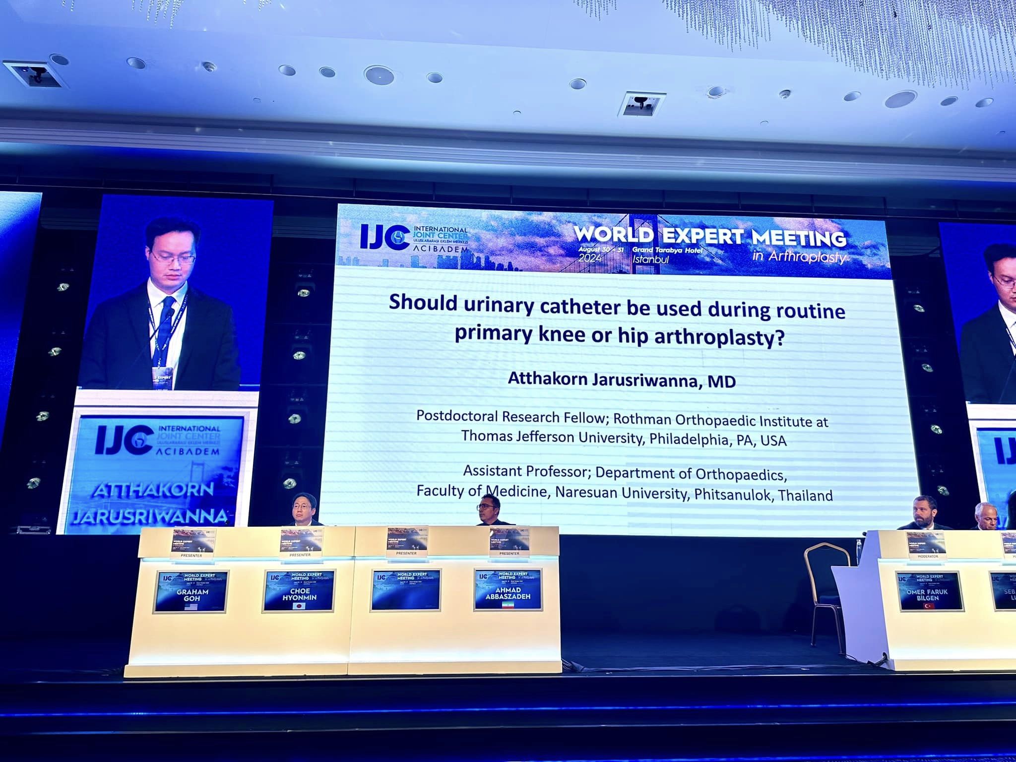 ผศ.นพ.อรรถกร จารุศรีวรรณา เข้าร่วมและบรรยายในงานประชุม World Expert Meeting in Arthroplasty ประเทศตุรกี