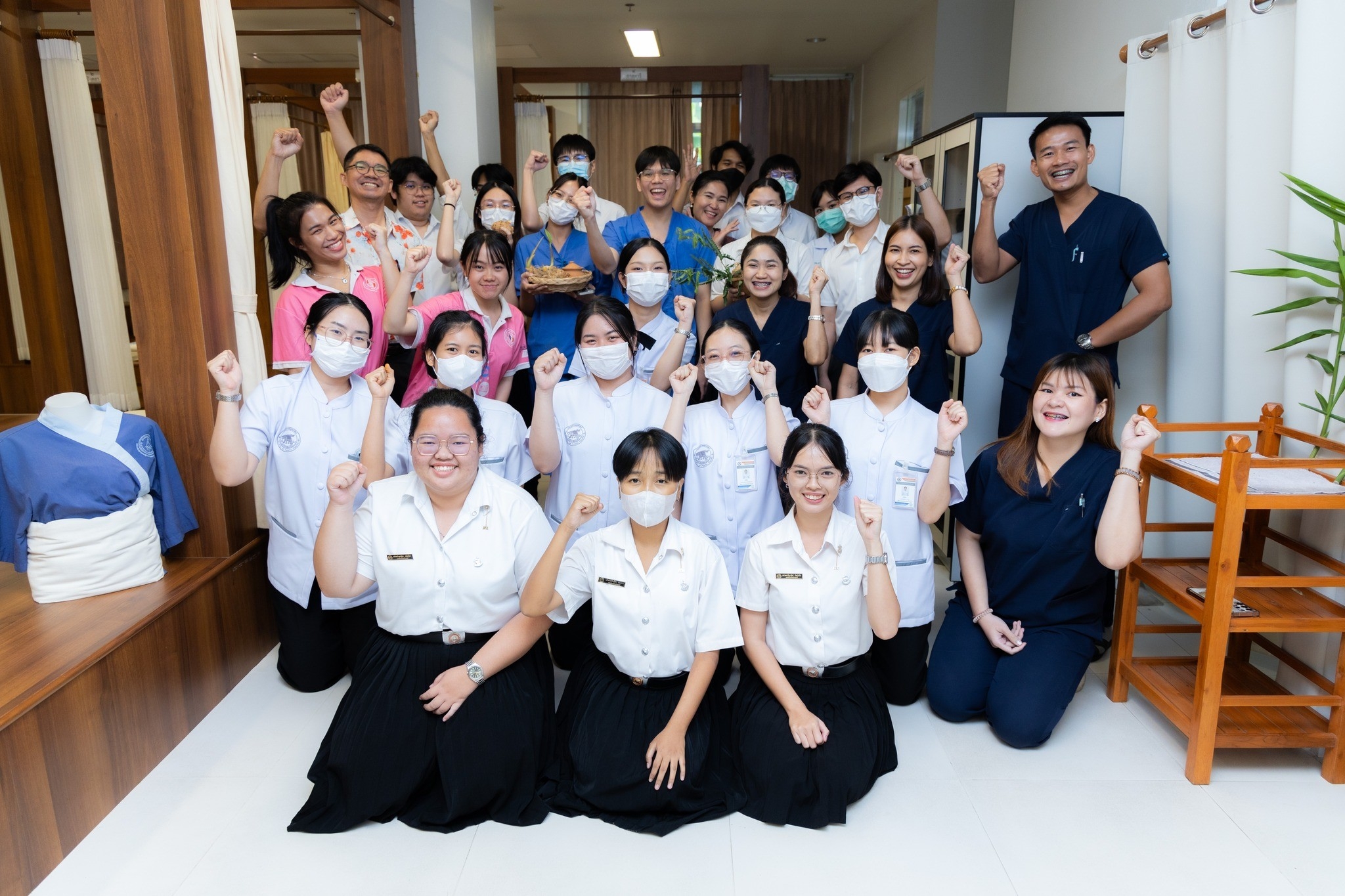 ศึกษาดูงานคลินิกแพทย์แผนไทยประยุกต์ อาศรมเสลา คณะสาธารณสุขศาสตร์