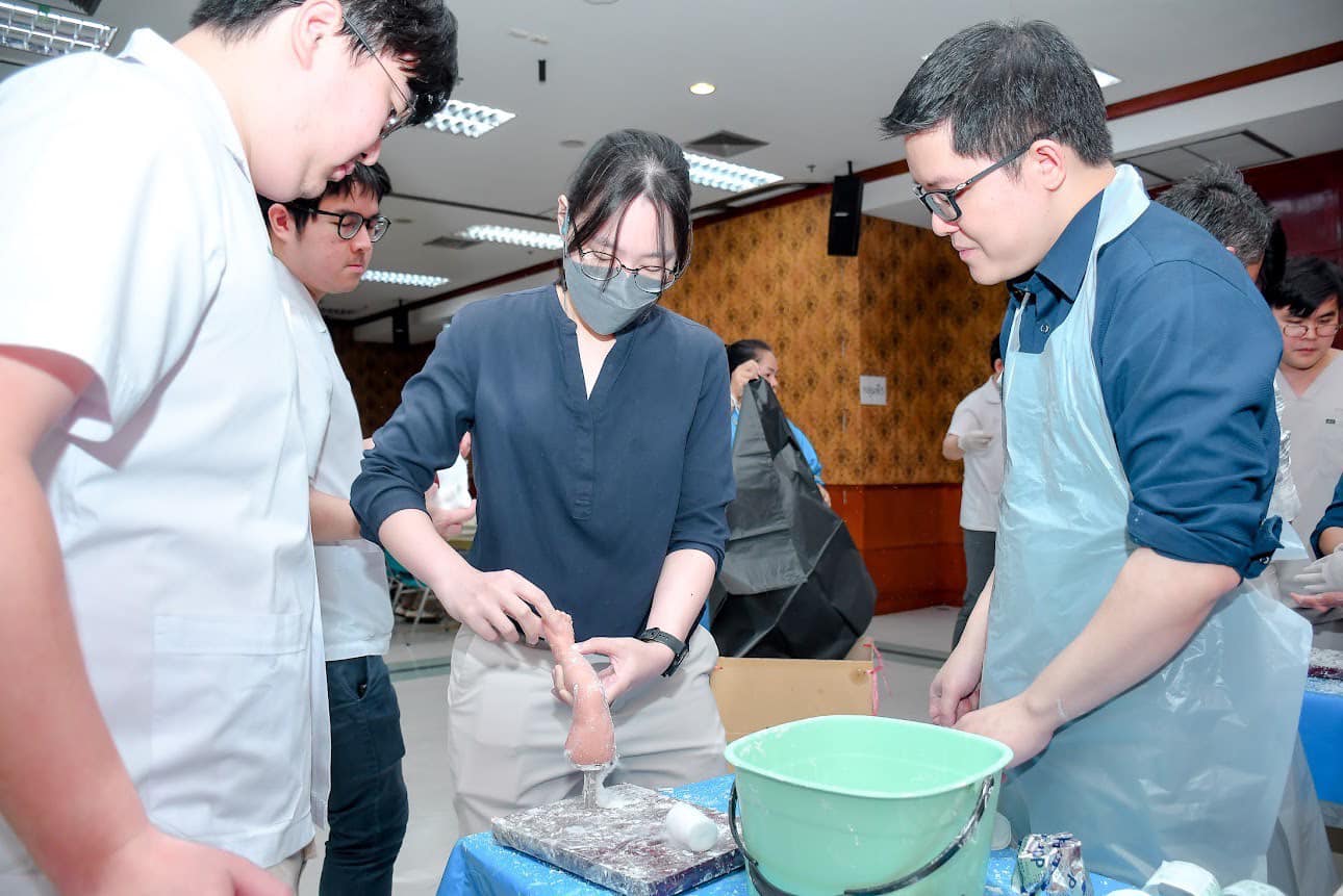 อาจารย์ผู้ควบคุมกลุ่ม workshop งานประชุมวิชาการ TPOS 2025 Annual Meeting