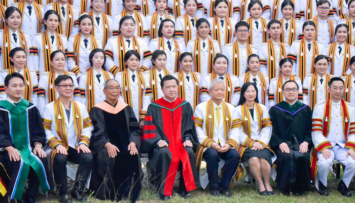 พิธีพระราชทานปริญญาบัตรแก่ผู้สำเร็จการศึกษาจากมหาวิทยาลัยนเรศวร ประจำปีการศึกษา 2562